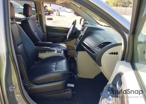 2015 Chrysler Town & Country Touring из США, поврежденный, VIN 2C4RC1BG7FR545609